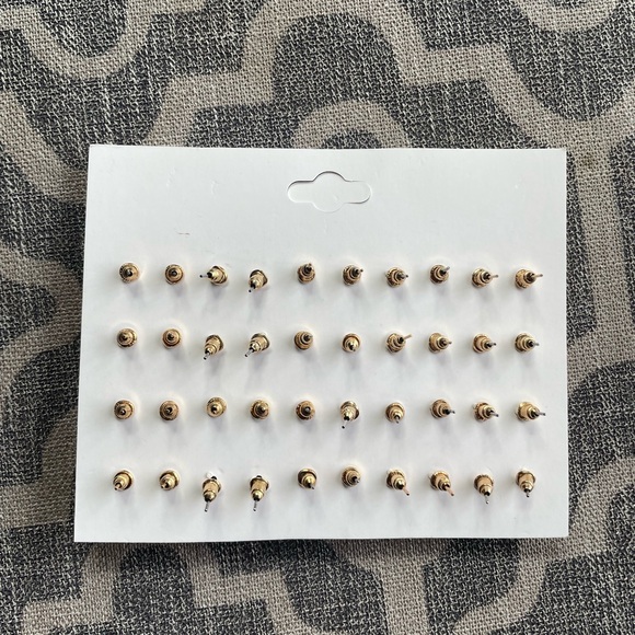 {SHEIN} 20 pair stud earrings - Picture 2 of 2